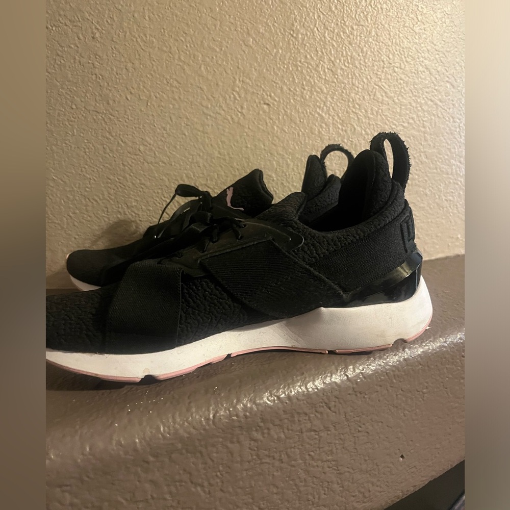 Puma tennis shoes